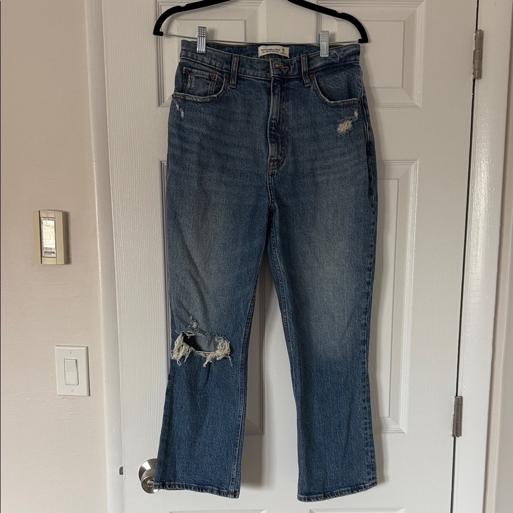 Abercrombie & Fitch Kick Flair Curve Love Distressed Jeans